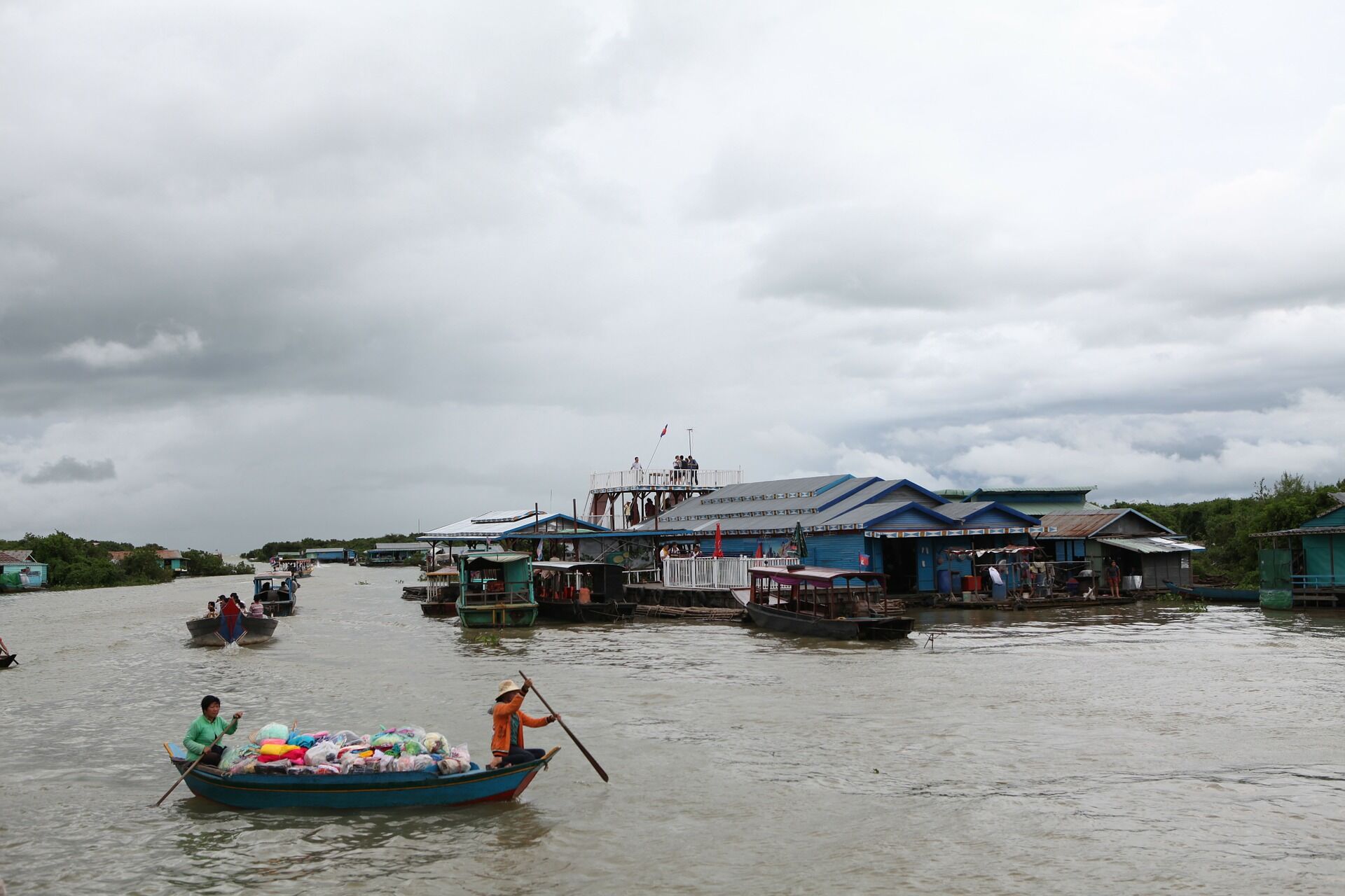 Experience Tonle Sap’s heritage with guided tours